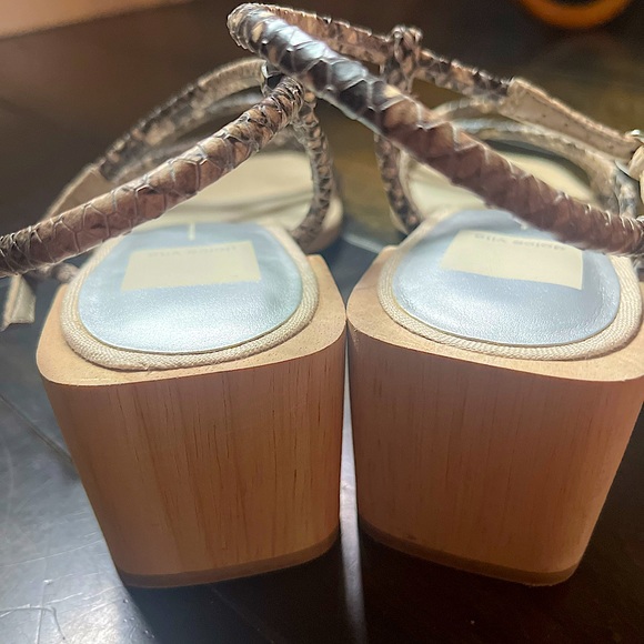 Dolce Vita alligator wrap-around heeled sandals - Picture 3 of 4